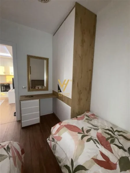 Tirane, jepet me qera apartament 2+1+Ballkon Kati 3, 75 m² 550 € (SAUK)