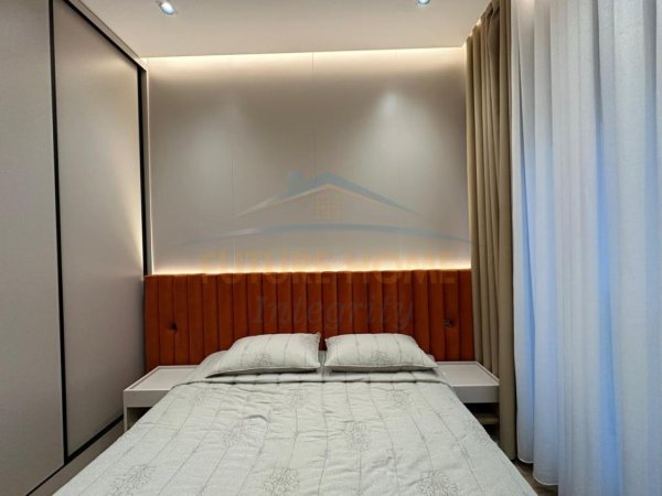Tirane, jepet me qera apartament 1+1 Kati 3, 45 m² 400 € (Rezidenca OXA)