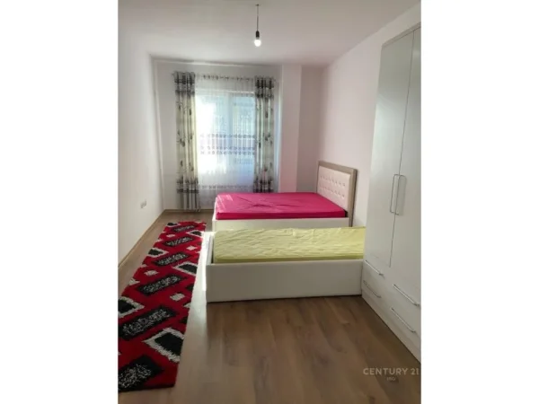 Tirane, jepet me qera 3+1+Ballkon Kati 2, 140 m² 750 € (kinostudio)