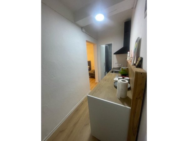 Tirane, jepet me qera garsonier 1+1 Kati 1, 35 m² 450 € (Kryqezimi Vasil Shanto)