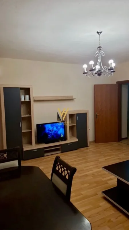 Tirane, jepet me qera apartament 2+1+Ballkon Kati 3, 94 m² 550 € (kodra e diellit)