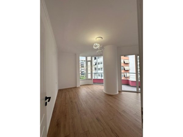 Tirane, shitet apartament 2+1 Kati 4, 86 m² 133.000 € (astir)