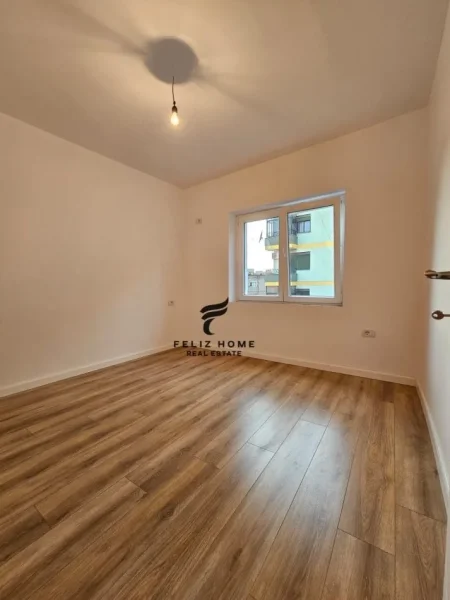 Tirane, shitet apartament 1+1 Kati 5, 42 m² 106.000 € (21 DHJETORI)