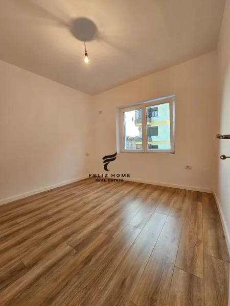 Tirane, shitet apartament 1+1 Kati 5, 42 m² 106.000 € (21 DHJETORI)