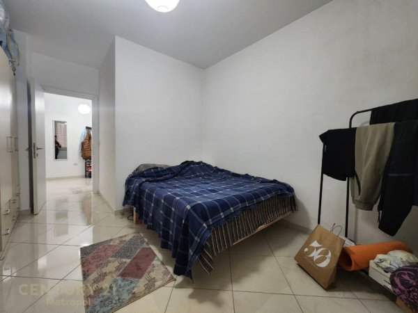 Tirane, shitet apartament 1+1 Kati 3, 84 m² 109.000 € (Spitalit Amerikan 3)