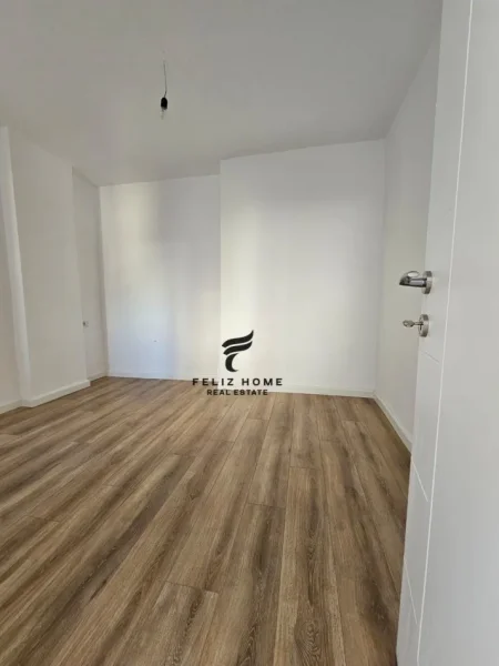 Tirane, shitet apartament 1+1 Kati 5, 44 m² 106.000 € (21 DHJETORI)