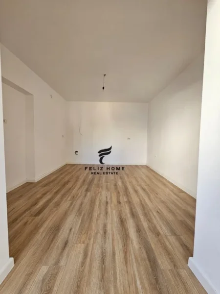 Tirane, shitet apartament 1+1 Kati 5, 44 m² 106.000 € (21 DHJETORI)