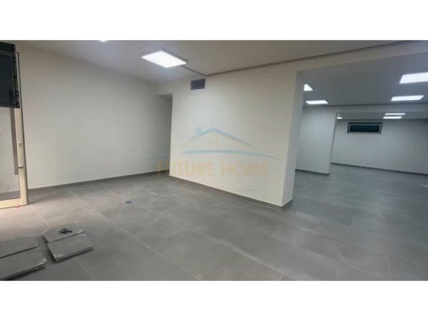 Tirane, shitet ambjent biznesi Kati 1, 130 m² (Rrugën Sulejman Delvina)