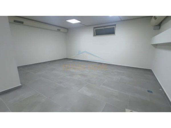 Tirane, shitet ambjent biznesi Kati 1, 130 m² (Rrugën Sulejman Delvina)