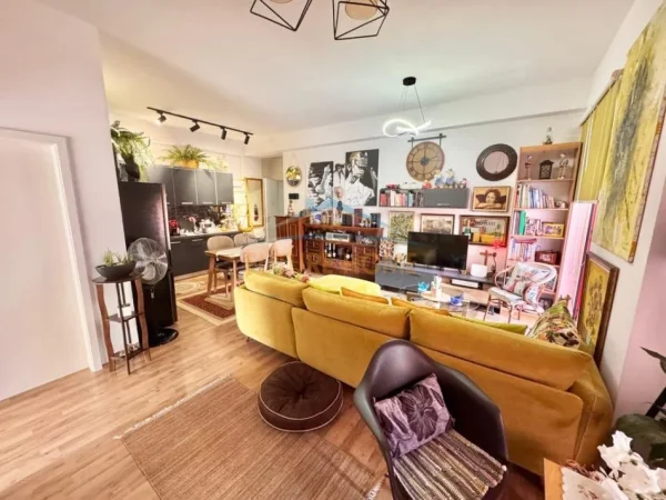 Tirane, shitet apartament 2+1 Kati 8, 82 m² 129.000 € (Kompleksi Mangalem,Tiranë.)