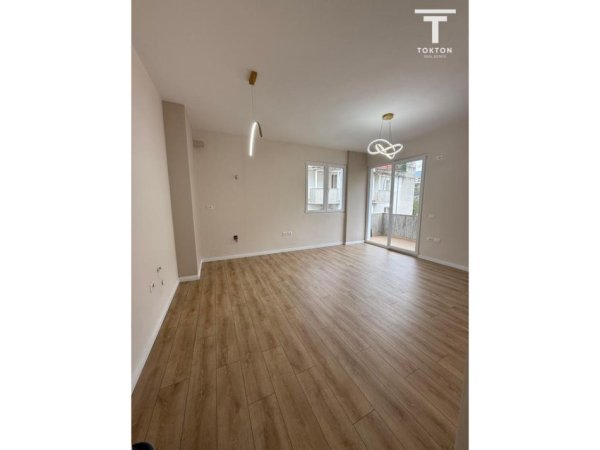 Tirane, shitet apartament 2+1 Kati 4, 100 m² 135.000 € (Rruga Muhamed Deliu)