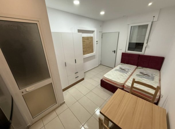Tirane, jap me qera apartament 1+1 Kati 1, 40 m² 250 € (Selaudin Zorba)