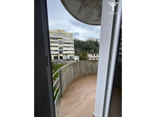 Tirane, shitet apartament 2+1 Kati 4, 100 m² 135.000 € (Rruga Muhamed Deliu)