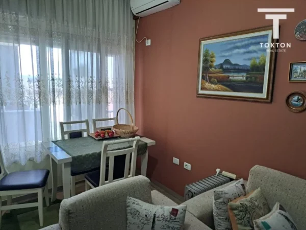 Tirane, shitet apartament 1+1 Kati 3, 64 m² 100.000 € (Fresku)