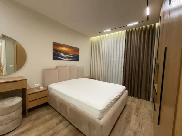 Tirane, Liste me oferta apartament 2+1 Kati 5, 116 m² (LIQENI I THATE)