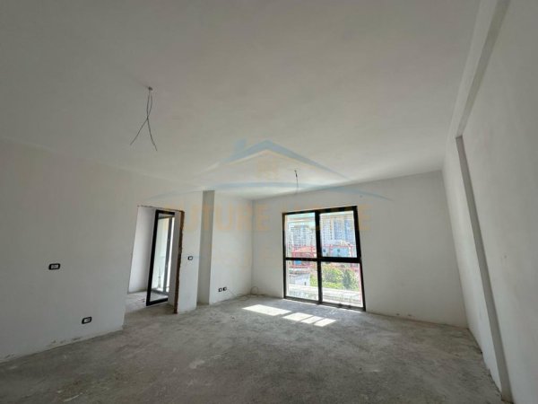 Tirane, shitet apartament 1+1+Ballkon Kati 3, 76 m² 118.500 € (Fusha e Aviacionit, LIV Residence)