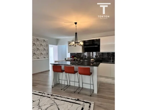 Sarande, shitet apartament 3+1 Kati 5, 160 m² 250.000 € 