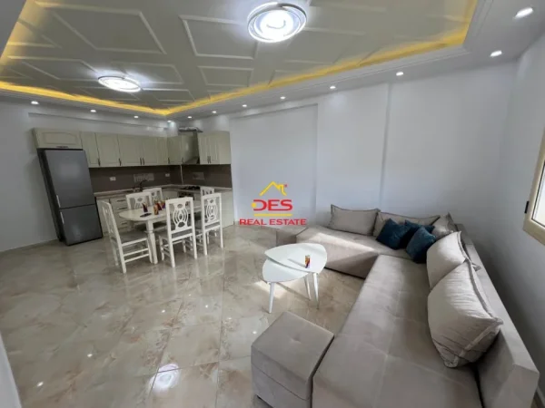 Vlore, shitet apartament 2+1+Ballkon Kati 2, 102 m² 219.900 € (Rruga murat Tërbaçi)