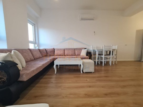 Shitet, Apartament 2+1, Kompleksi Kaimi, Tiranë.
