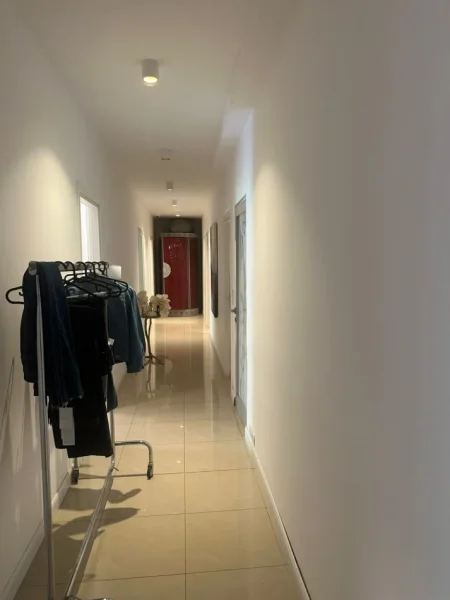 Durres, jepet me qera ambjent biznesi Kati 0, 160 m² 1.000 € (Vollga, Durres)