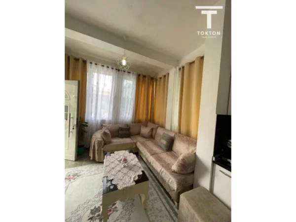 Tirane, shitet shtepi private, 261 m² , 120.000 Euro