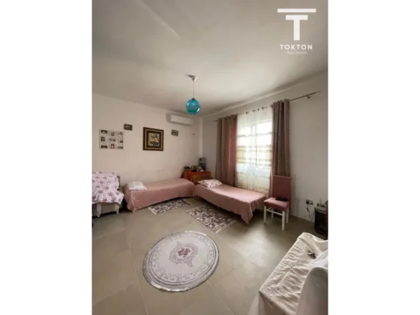Tirane, shitet shtepi private, 261 m² , 120.000 Euro