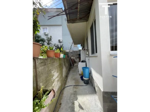 Tirane, shitet shtepi private, 261 m² , 120.000 Euro