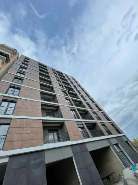 Tirane, jepet me qera apartament 2+1 Kati 7, 113 m² 600 € (ASTIR)