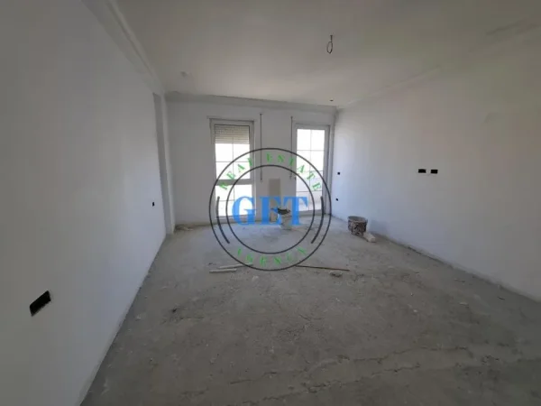 Durres, shitet apartament 4+1 Kati 9, 300 m² 220.000 € (Ish Rajoni i Policise, Durres)