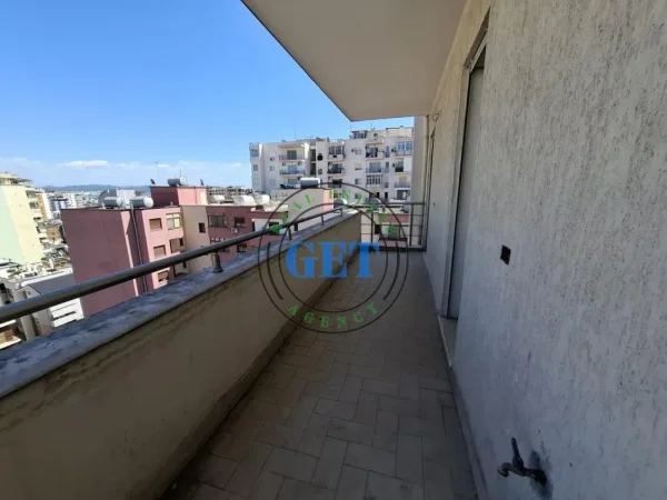 Durres, shitet apartament 4+1 Kati 9, 300 m² 220.000 € (Ish Rajoni i Policise, Durres)