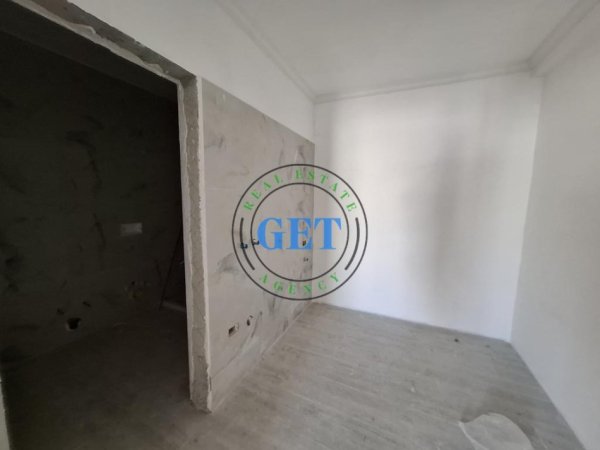Durres, shitet apartament 4+1 Kati 9, 300 m² 220.000 € (Ish Rajoni i Policise, Durres)