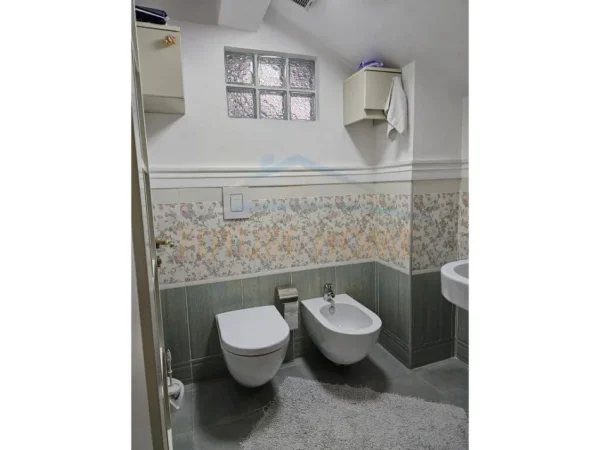 Tirane, shitet shtepi 2 Katshe Kati 0, 409 m² 370.000 € (Stacioni i Trenit, Rruga Panorama)