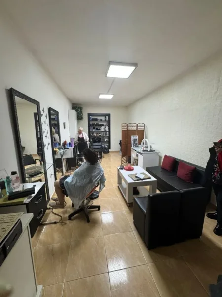 Tirane, jepet me qera dyqan Kati 0, 32 m² 500 € (MYSLYM SHYRI)