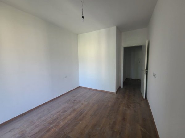 Tirane, shitet apartament 1+1+Ballkon Kati 3, 70 m² 173.500 € (Mbrapa Ambasades Amerikane)