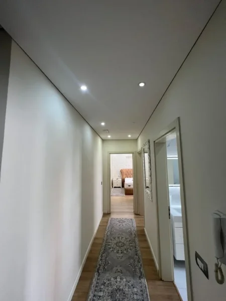 Tirane, jepet me qera 2+1+2+Ballkon Kati 2, 110 m² 500 € (SOKRAT MIHO)