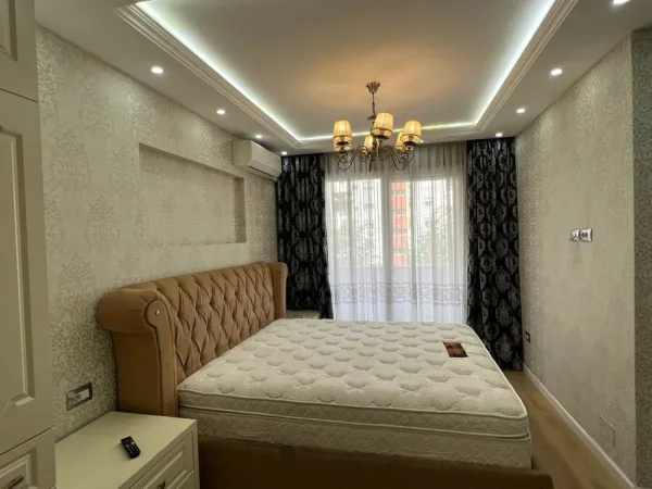 Tirane, jepet me qera 2+1+2+Ballkon Kati 2, 110 m² 500 € (SOKRAT MIHO)