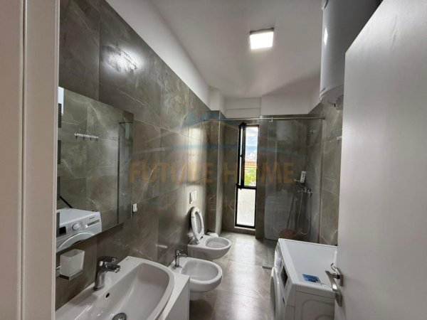Tirane, jepet me qera apartament 2+1 Kati 6, 83 m² 750 € (Rruga e Dibres)