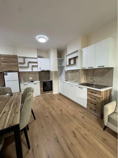 Tirane, jepet me qera apartament 1+1 Kati 7, 67 m² 550 € 