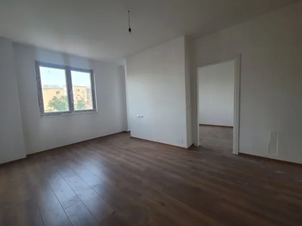 Tirane, shitet apartament Kati 3, 53 m² 132.000 € (Mbrapa Ambasades Amerikane)