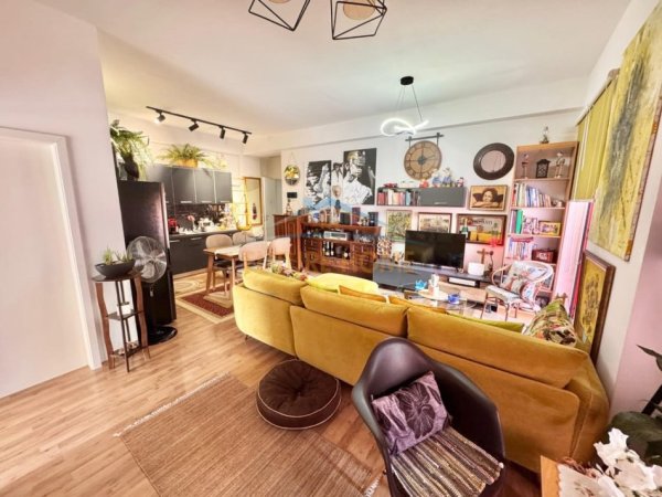 Shitet, Apartament 2+1,Kompleksi Mangalem, Ali Dem, Tiranë.