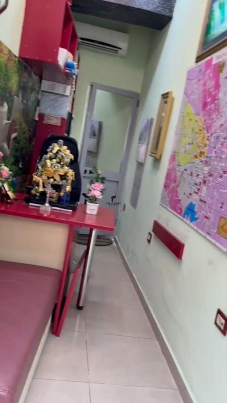 Tirane, jepet me qera zyre Kati 0, 20 m² 400 € (RRUGA E DURRESIT)