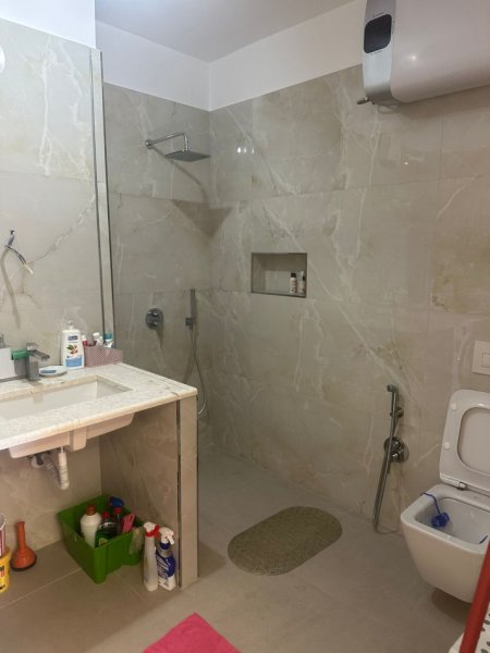 Durres, jepet me qera apartament 2+1+Ballkon Kati 3, 100 m² 600 € (Vollga)