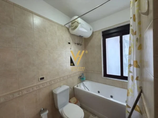 Tirane, jepet me qera apartament 2+1+Ballkon Kati 8, 145 m² 800 € (BLLOK)