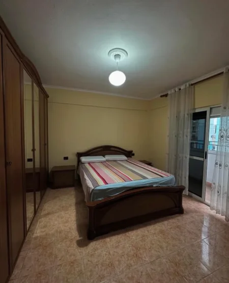 Tirane, jepet me qera apartament 2+1+Ballkon Kati 6, 95 m² 500 € (RRUGA DRITAN HOXHA)