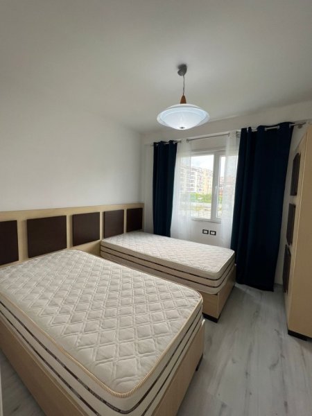 Tirane, jepet me qera apartament 2+1+Ballkon Kati 2, 90 m² 500 € (rruga Teodor Keko)