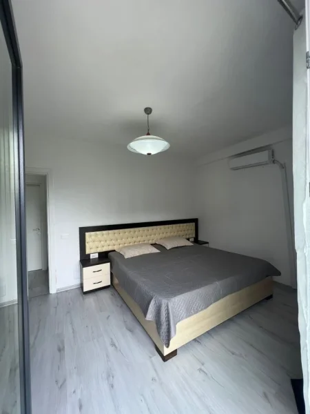 Tirane, jepet me qera apartament 2+1+Ballkon Kati 2, 90 m² 500 € (rruga Teodor Keko)