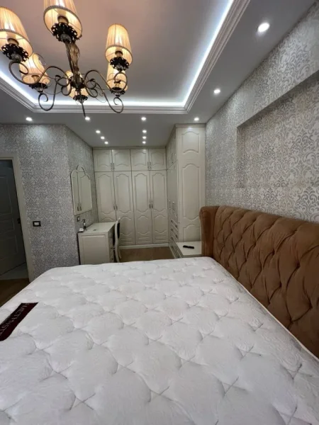 Tirane, jepet me qera 2+1+Ballkon Kati 2, 95 m² 500 € (rruga teodor keko)