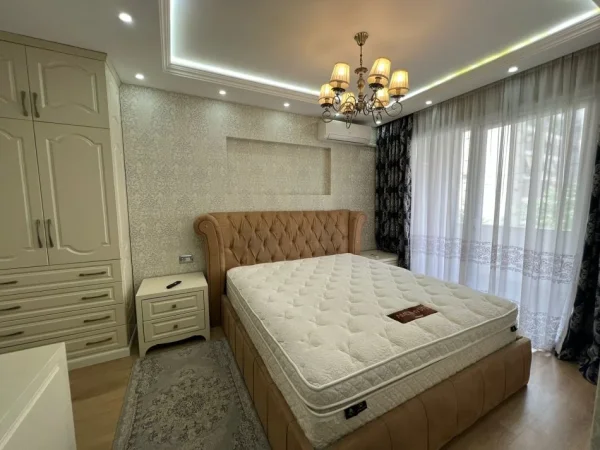 Tirane, jepet me qera 2+1+Ballkon Kati 2, 95 m² 500 € (rruga teodor keko)