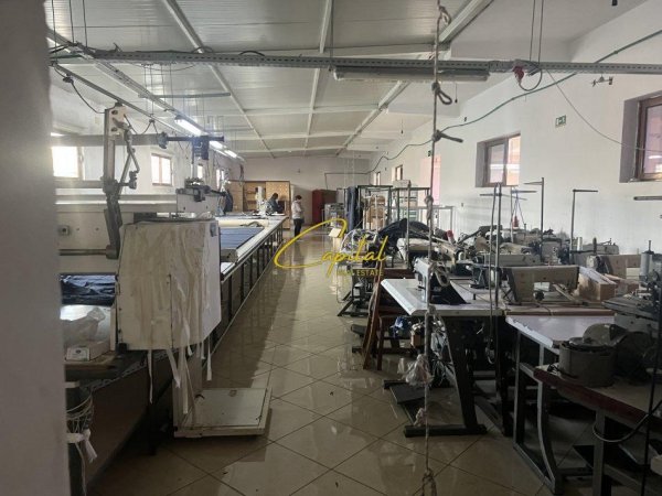 Tirane, jepet me qera ambjent biznesi Kati 1, 1.150 m² 4.500 € (KAMEZ)