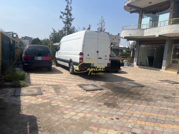 Tirane, jepet me qera ambjent biznesi Kati 1, 1.150 m² 4.500 € (KAMEZ)